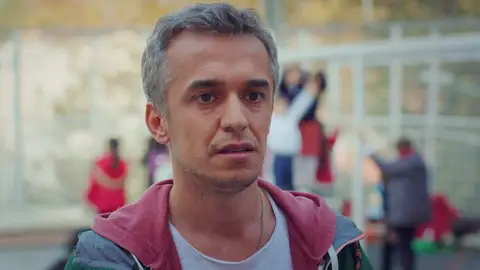 El incidente por el que Ugur acaba retenido en el colegio de Öykü 'Mi hija'