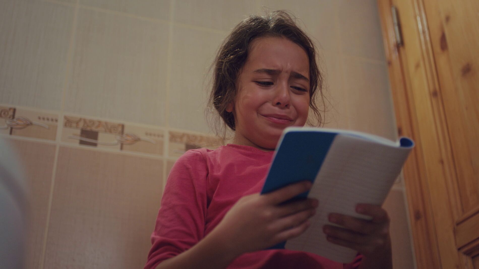 Las crueles palabras de Demir que hacen temer lo peor a Öykü: ser abandonada otra vez