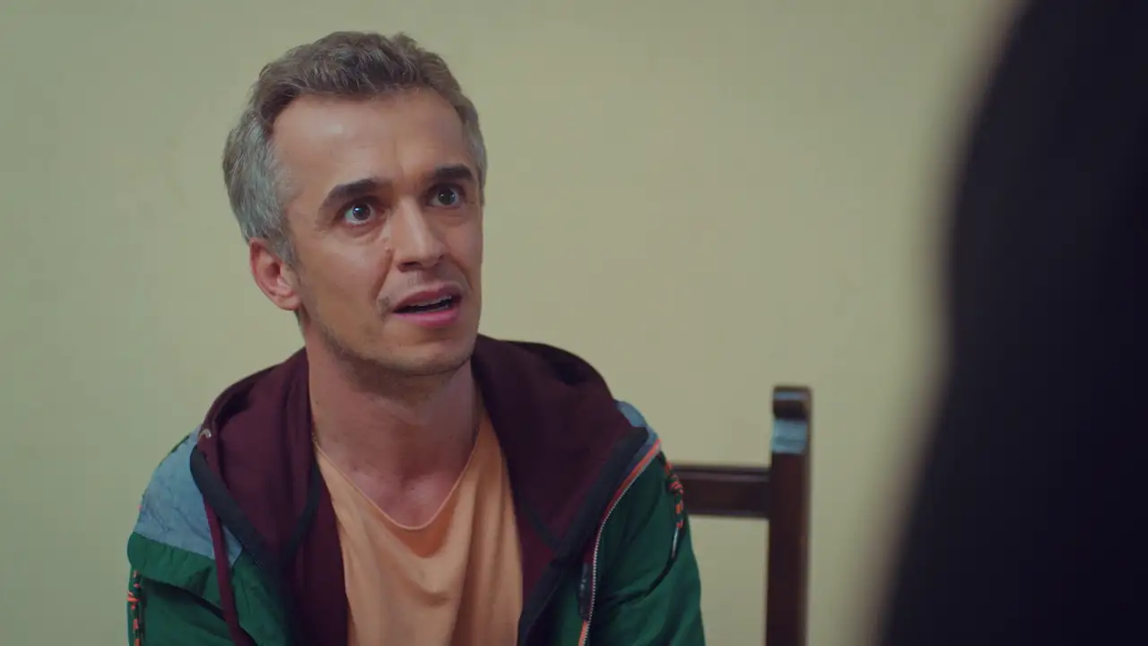 Ugur lo pierde todo, víctima de una estafa