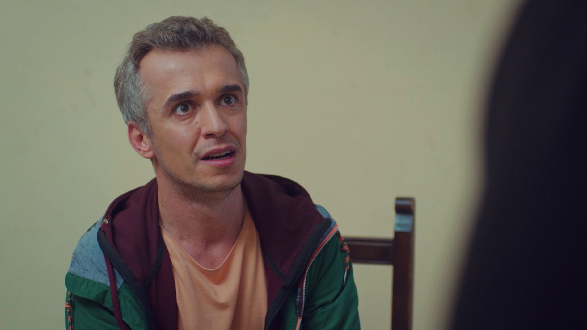 Ugur lo pierde todo, víctima de una estafa