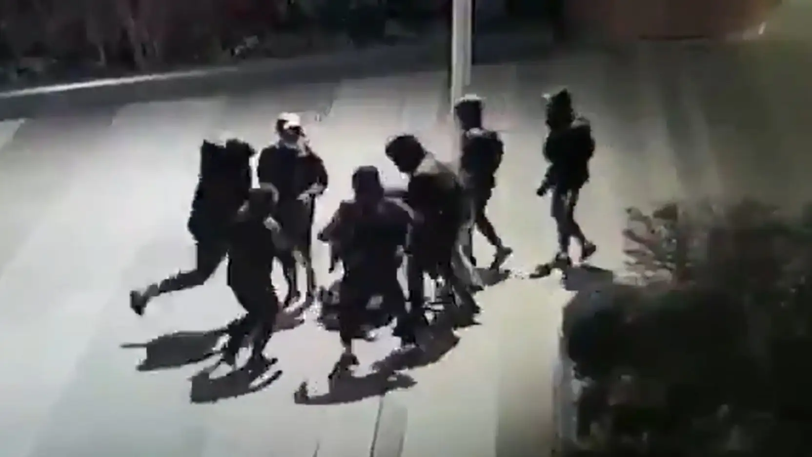 Brutal paliza a un joven en Francia Brutal paliza a un joven en Francia