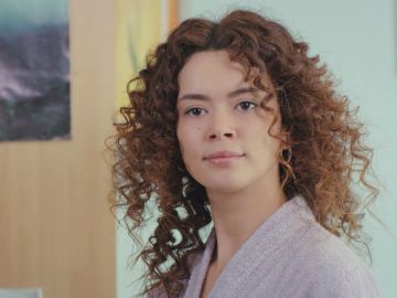 Sirin se venga de Hatice revelando a Enver su gran traición 