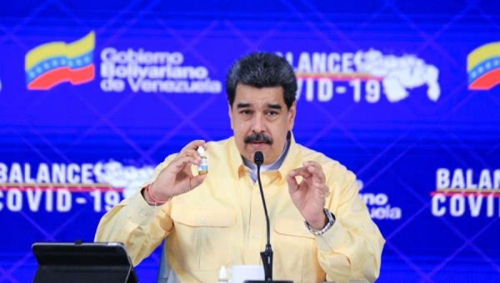 Nicolás Maduro presenta el Carvativir, unas "gotitas milagrosas" que "neutraliza el coronavirus"