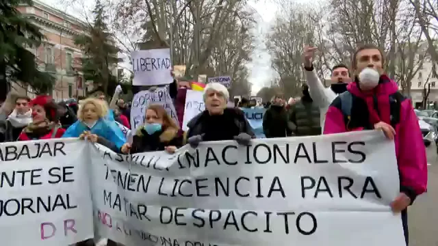 Las frases de los negacionistas que niegan el drama en las UCIs Las frases de los negacionistas que niegan el drama en las UCIs