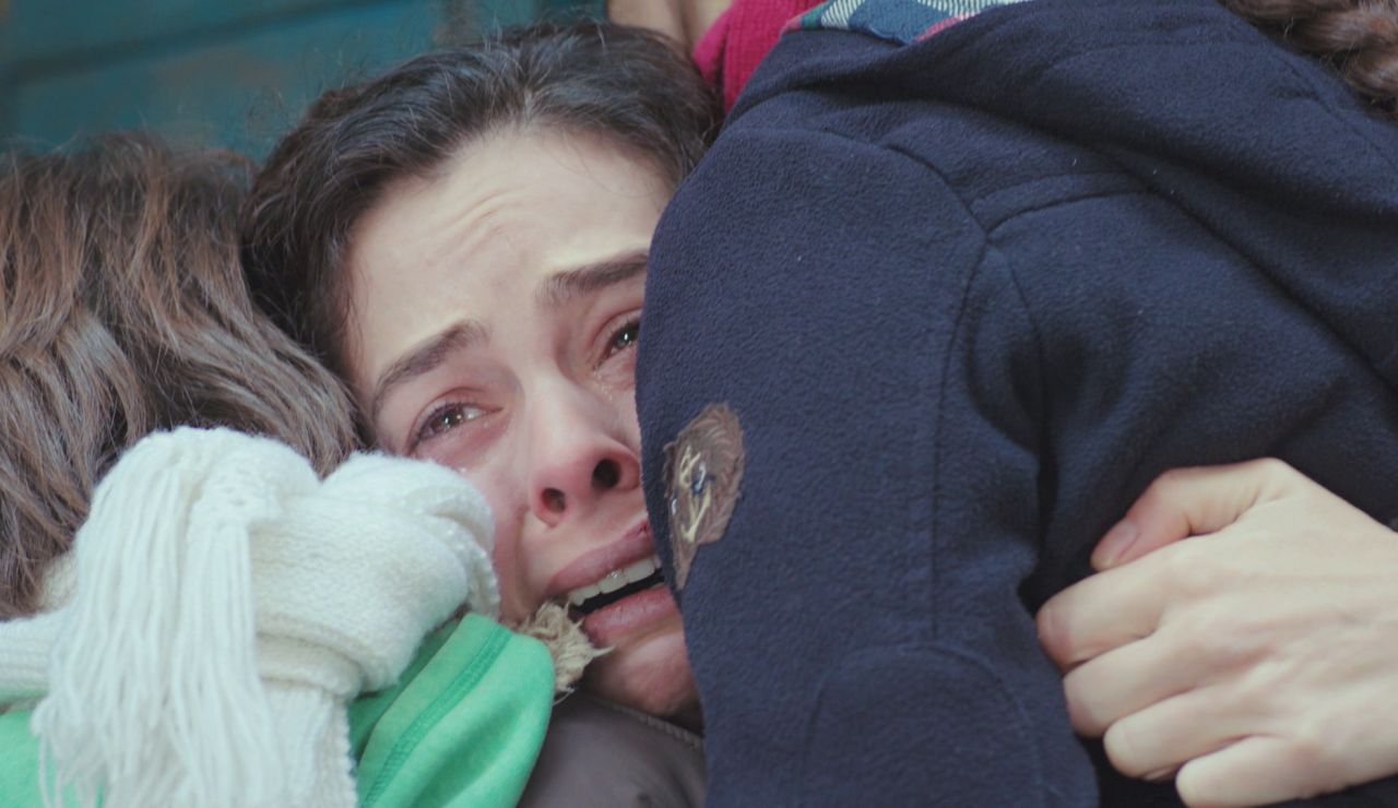 El desgarrador reencuentro de Bahar con Nisan y Doruk tras su extraño secuestro El desgarrador reencuentro de Bahar con Nisan y Doruk tras su extraño secuestro