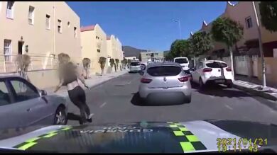 Una mujer se da a la fuga y deja abandonado a su hijo tras protagonizar una peligrosa persecución en Gran Canaria