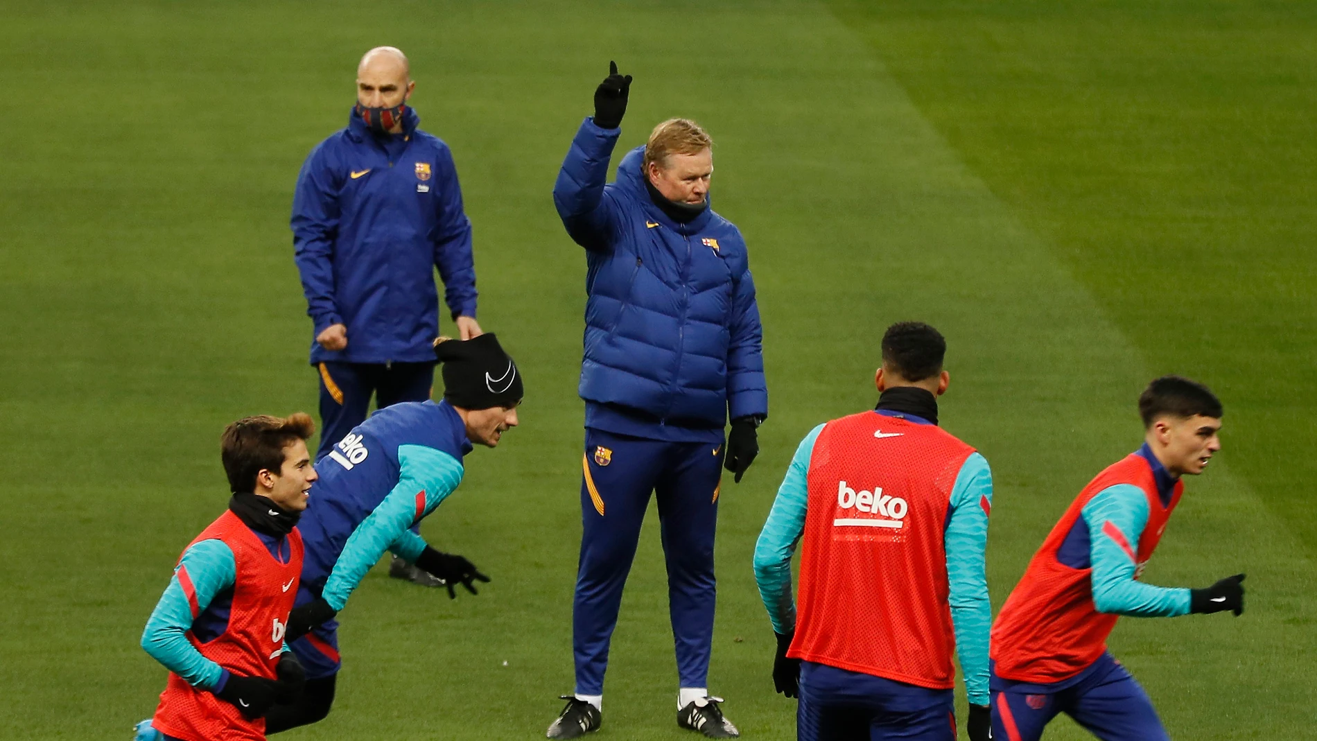 Koeman dirige el entrenamiento Koeman dirige el entrenamiento