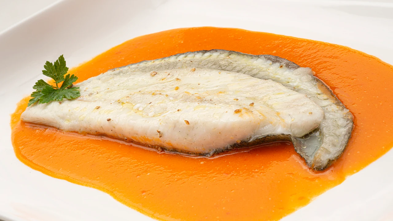 Receta de rodaballo con salsa de pimientos, de Karlos ... Image of Receta de rodaballo con salsa de pimientos, de Karlos ...