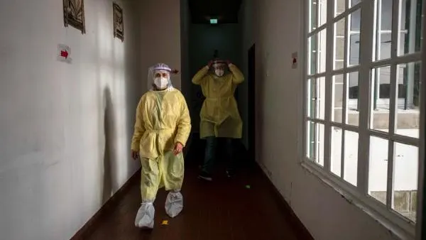 Sanitarios en un centro portugués Sanitarios en un centro portugués