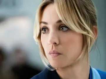Kaley Cuoco en 'The Flight Attendant' Kaley Cuoco en 'The Flight Attendant'