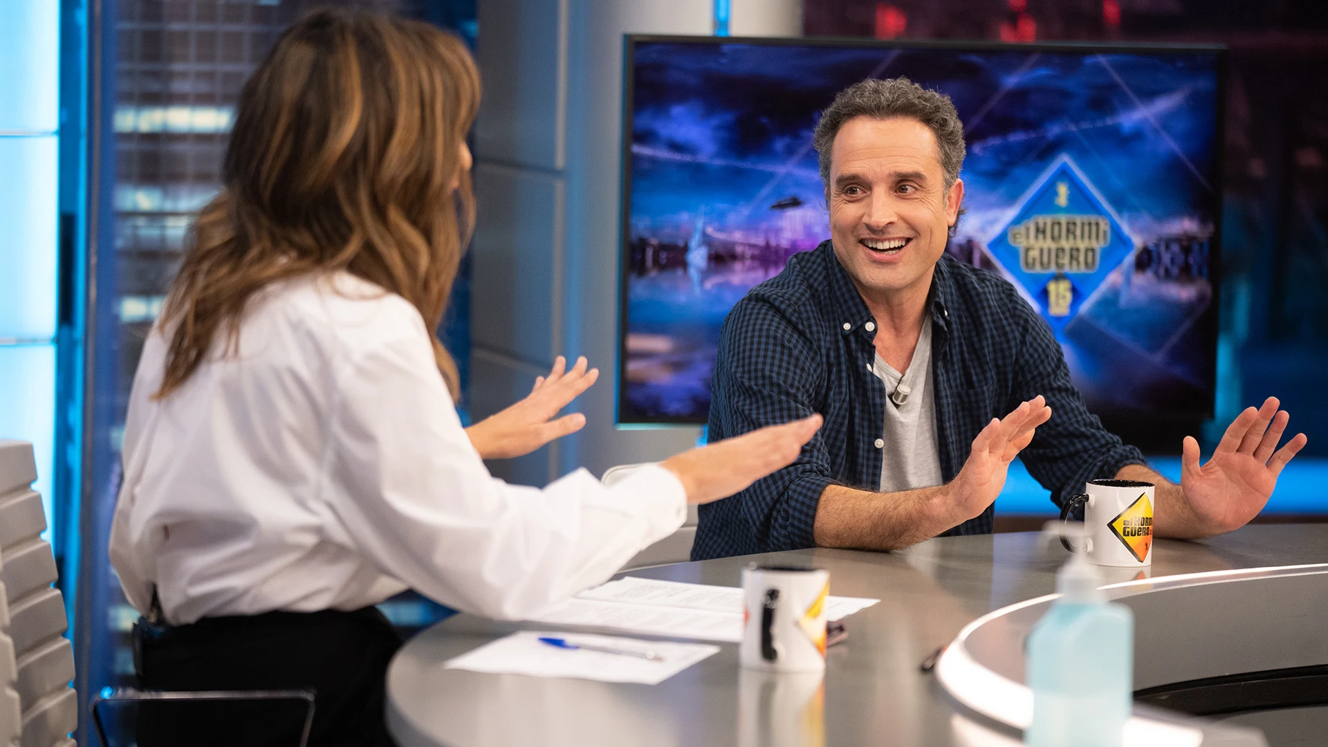 Daniel Guzmán se confiesa con Nuria Roca: “Siempre he estado enamorado de ti” Daniel Guzmán se confiesa con Nuria Roca: “Siempre he estado enamorado de ti”