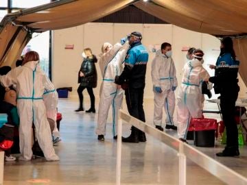 Un hombre fallece por coronavirus solo dos semanas después de que lo hiciera su hijo