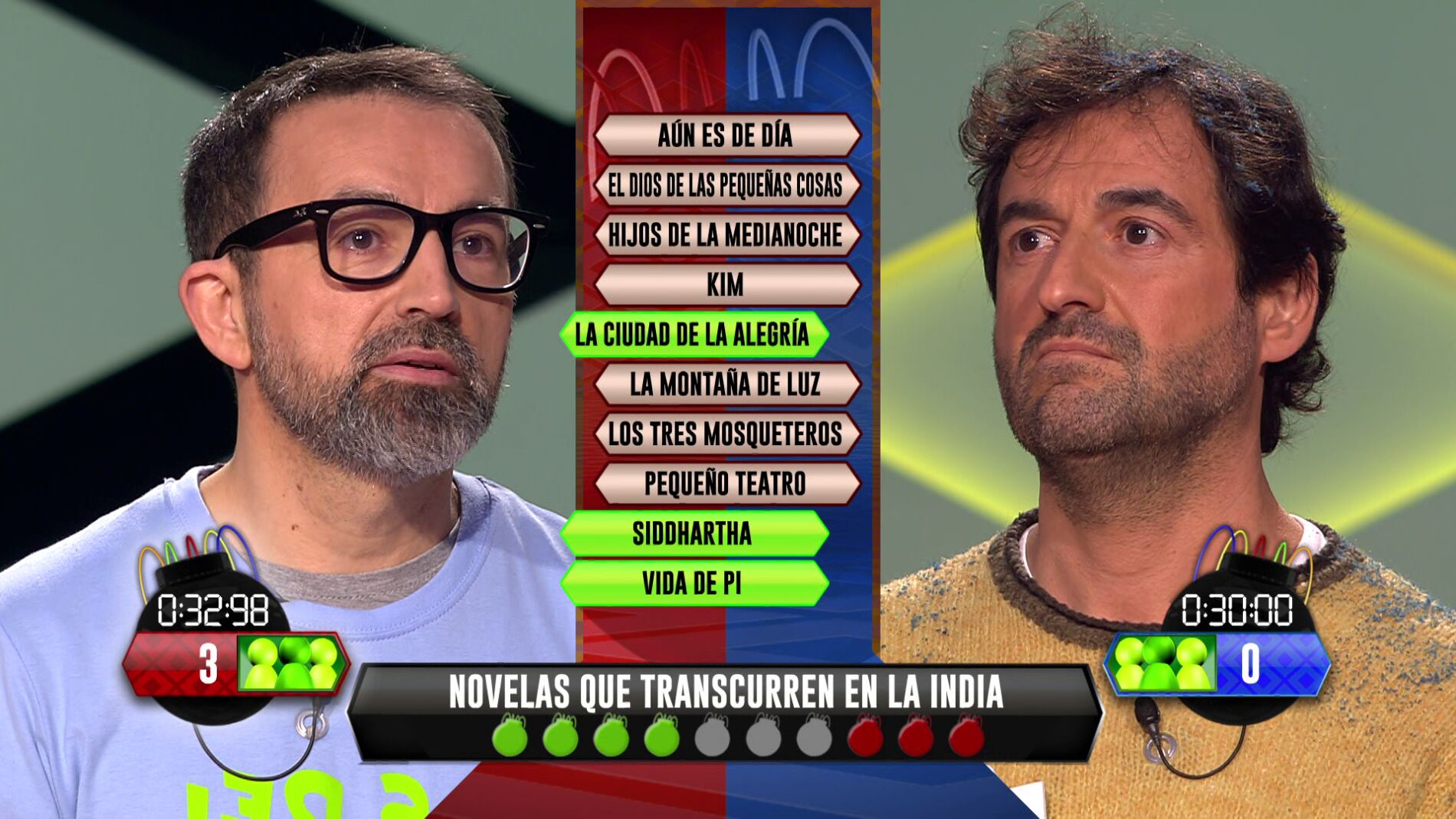 Novelas, barbas y bigotes, los grandes aliados de Moi en la bomba estrat&eacute;gica