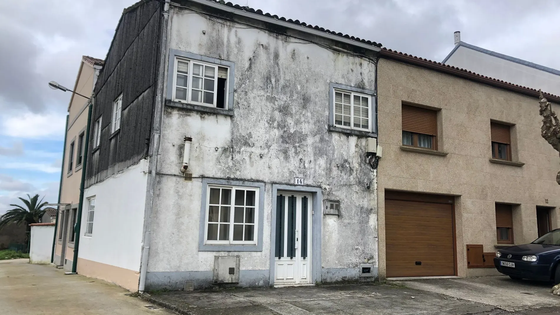 Okupan su casa cuando estaba en una residencia Okupan su casa cuando estaba en una residencia