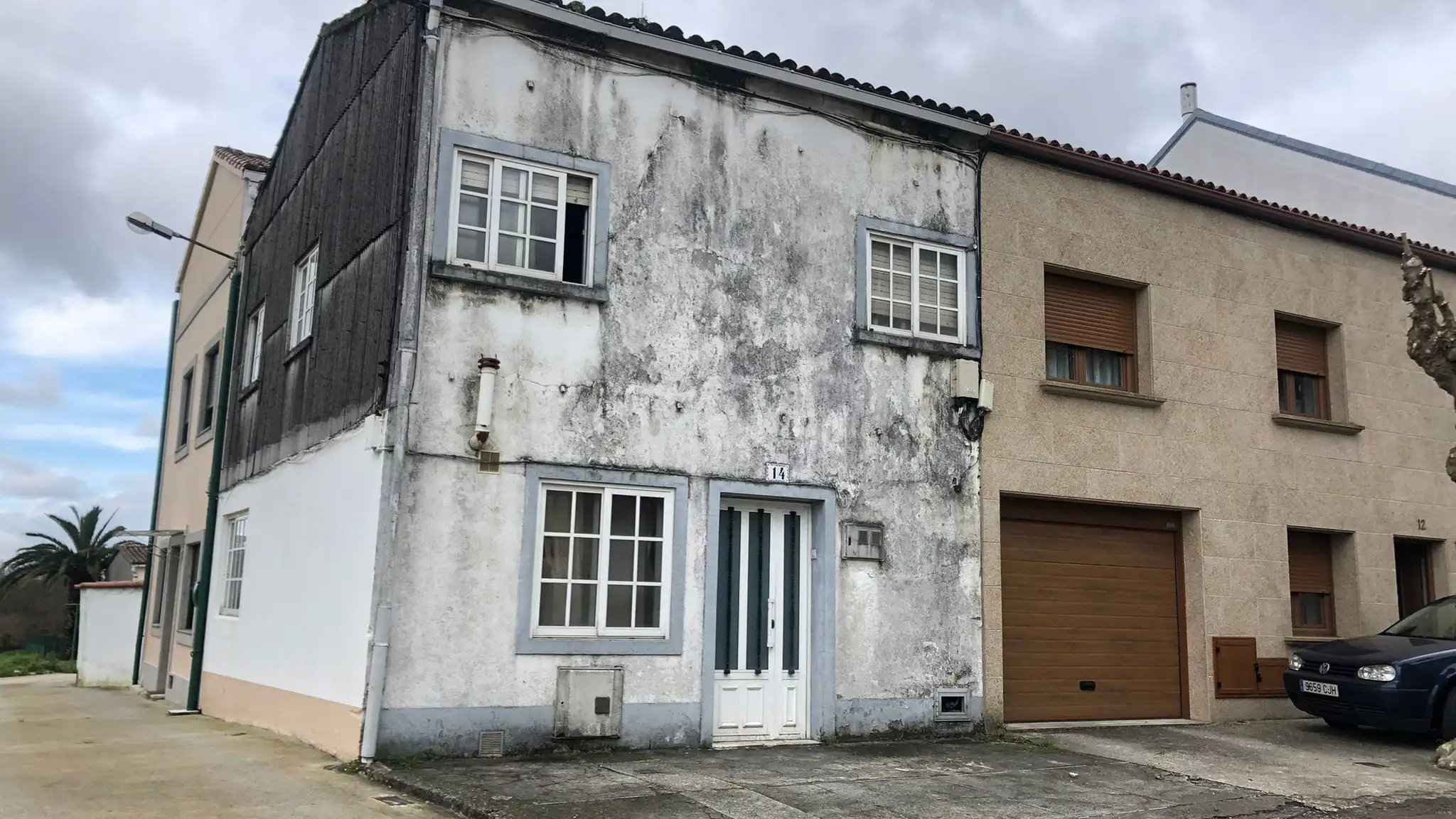 Okupan su casa cuando estaba en una residencia Okupan su casa cuando estaba en una residencia