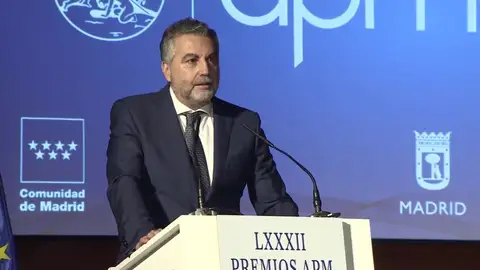 Carlos Alsina durante su discurso tras recibir el premio al mejor periodista del año 2020 Carlos Alsina durante su discurso tras recibir el premio al mejor periodista del año 2020