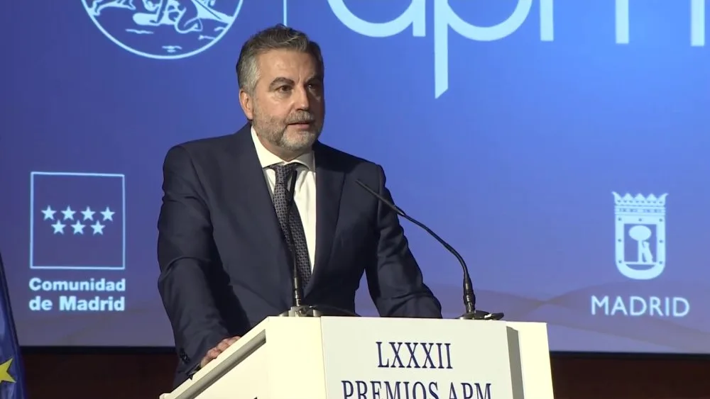 Carlos Alsina durante su discurso tras recibir el premio al mejor periodista del año 2020 Carlos Alsina durante su discurso tras recibir el premio al mejor periodista del año 2020