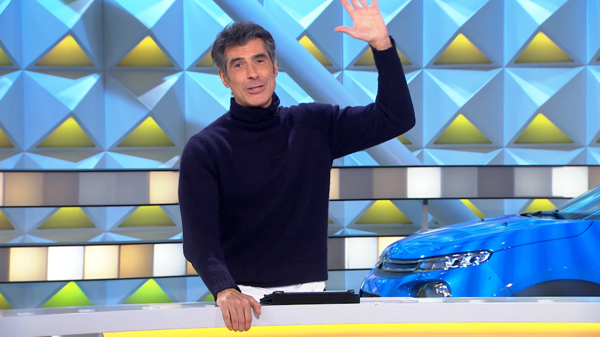 El mensaje de Jorge Fernández a ‘La Resistencia’ para elogiar al público de ‘La ruleta de la suerte’: “Ni me lo toquéis” El mensaje de Jorge Fernández a ‘La Resistencia’ para elogiar al público de ‘La ruleta de la suerte’: “Ni me lo toquéis”