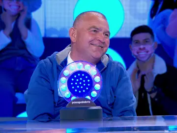 El Koala vence a King África al ritmo de Peret y su conocida canción ‘Una Lágrima’ El Koala vence a King África al ritmo de Peret y su conocida canción ‘Una Lágrima’