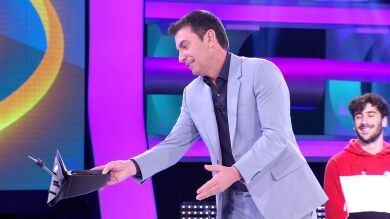 El desafortunado incidente de Arturo Valls con el coche nuevo del cámara Ricardo 