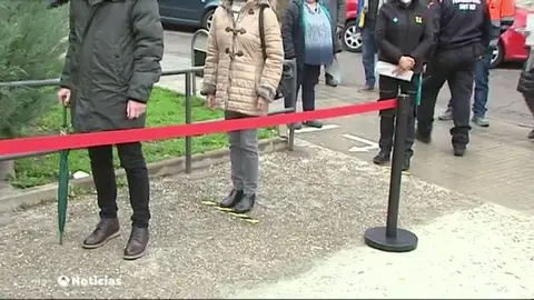 El departamento de Salud cifra en 14.000 los contagiados que irán a votar en las elecciones de Cataluña El departamento de Salud cifra en 14.000 los contagiados que irán a votar en las elecciones de Cataluña