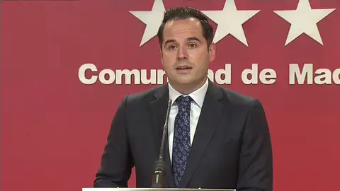 La Comunidad de Madrid anuncia que podrían ampliar el toque de queda a las 23 horas si la incidencia sigue bajando La Comunidad de Madrid anuncia que podrían ampliar el toque de queda a las 23 horas si la incidencia sigue bajando