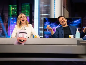 Marta Hazas y Javier Veiga buscan su parecido razonable con Kira Miró y Cayetano Martínez de Irujo Marta Hazas y Javier Veiga buscan su parecido razonable con Kira Miró y Cayetano Martínez de Irujo