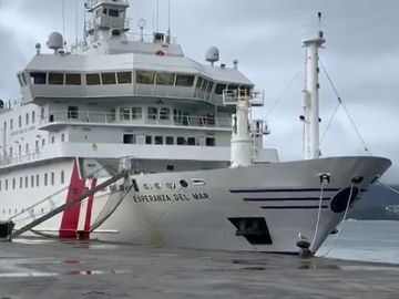 El buque hospital "Esperanza del Mar" atracado en Vigo por un brote de coronavirus