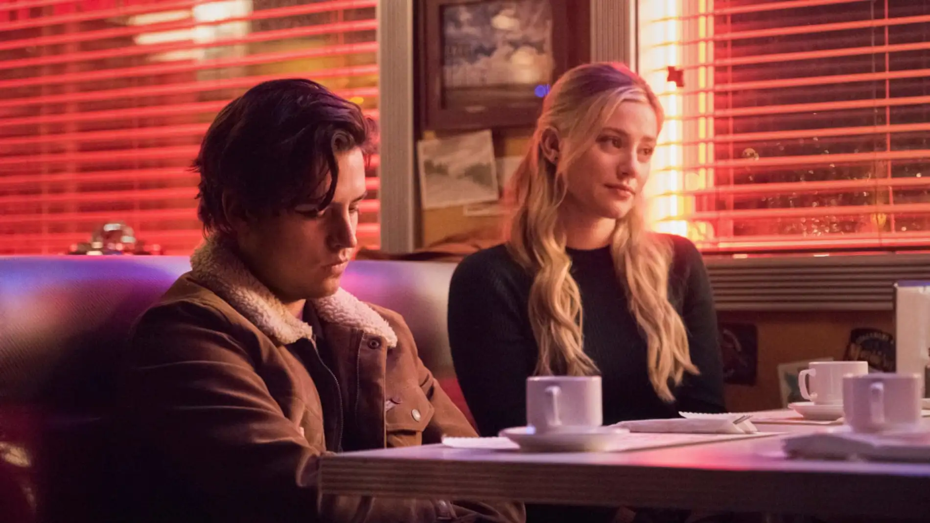 Jughead y Betty en el 5x04 de 'Riverdale'