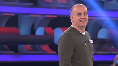 ¿Miedo a la trampilla? Ricardo inunda de risas el plató de ‘¡Ahora caigo!’ con su despiste 
