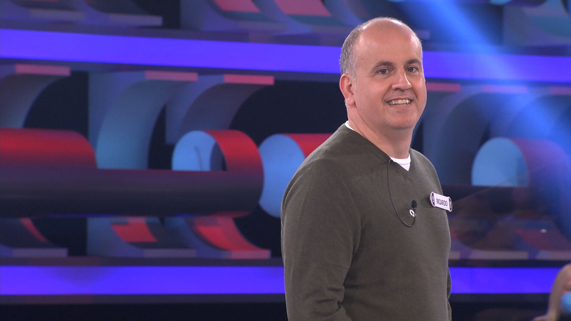 &iquest;Miedo a la trampilla? Ricardo inunda de risas el plat&oacute; con su despiste 