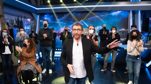 Pablo Motos habla de la COVID-19 sin filtro y homenajea al equipo de 'El Hormiguero 3.0' Pablo Motos habla de la COVID-19 sin filtro y homenajea al equipo de 'El Hormiguero 3.0'