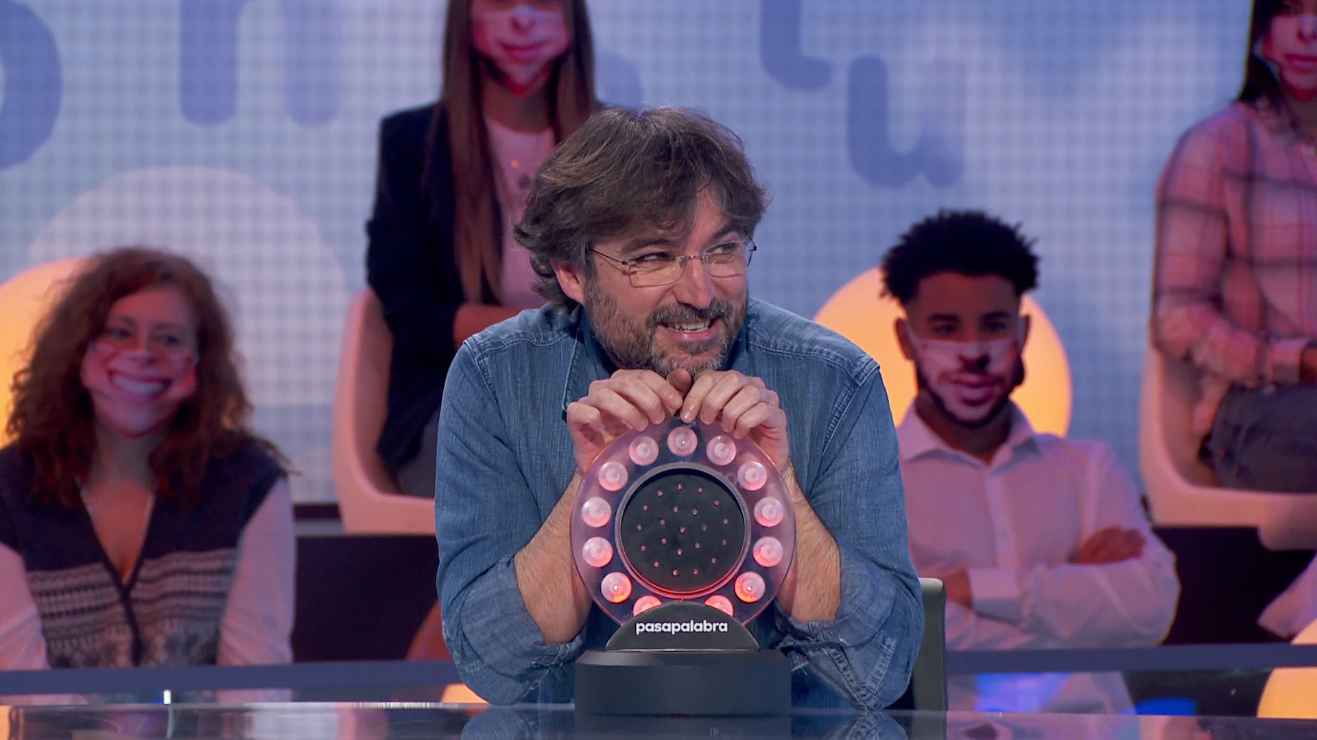Jordi Évole, tras protagonizar un momento mágico con Roberto Álamo: “Me estáis tangando” Jordi Évole, tras protagonizar un momento mágico con Roberto Álamo: “Me estáis tangando”