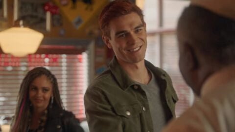 KJ Apa como Archie en el 5x04 de 'Riverdale'
