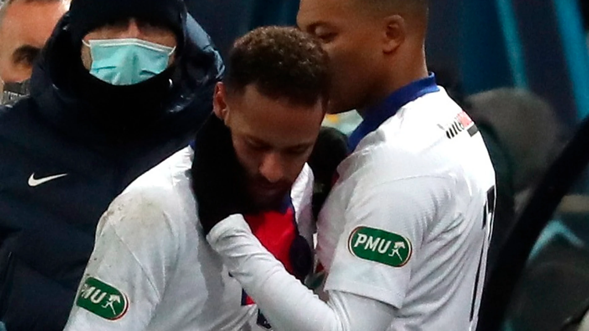 Neymar, tras confirmarse su nueva lesión: "No sé cuánto tiempo podré aguantar, solo quiero ser feliz jugando al fútbol, nada más" Neymar, tras confirmarse su nueva lesión: "No sé cuánto tiempo podré aguantar, solo quiero ser feliz jugando al fútbol, nada más"