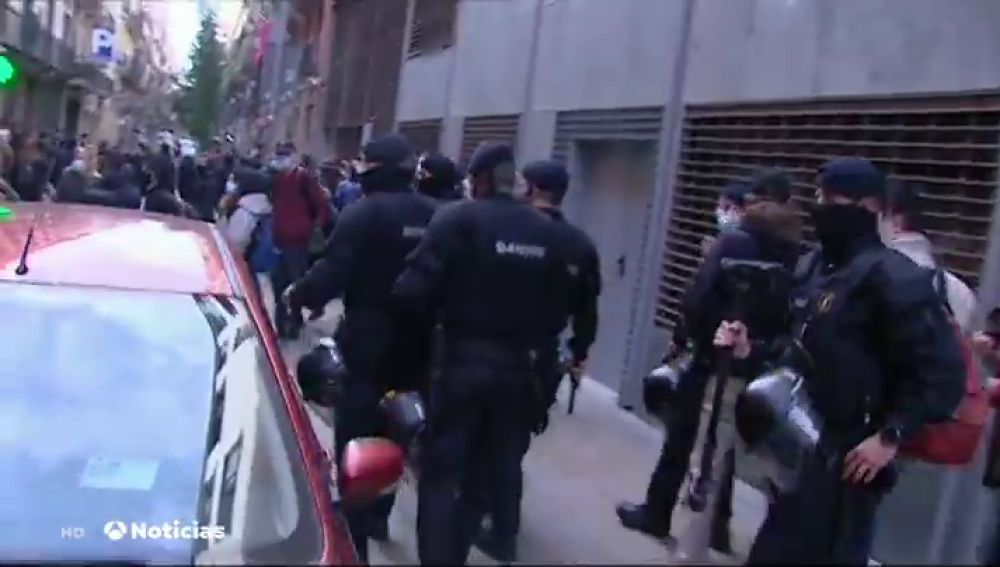 Los CDR intentan evitar una manifestación de guardias civiles y policías nacionales en Barcelona