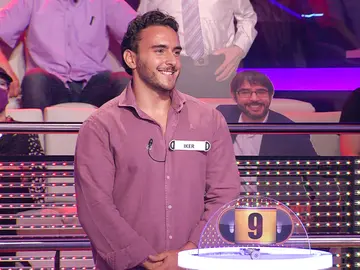 La hilarante relación entre waterpolo y cocina: Arturo Valls sorprende a un deportista en ‘¡Ahora caigo!’ La hilarante relación entre waterpolo y cocina: Arturo Valls sorprende a un deportista en ‘¡Ahora caigo!’