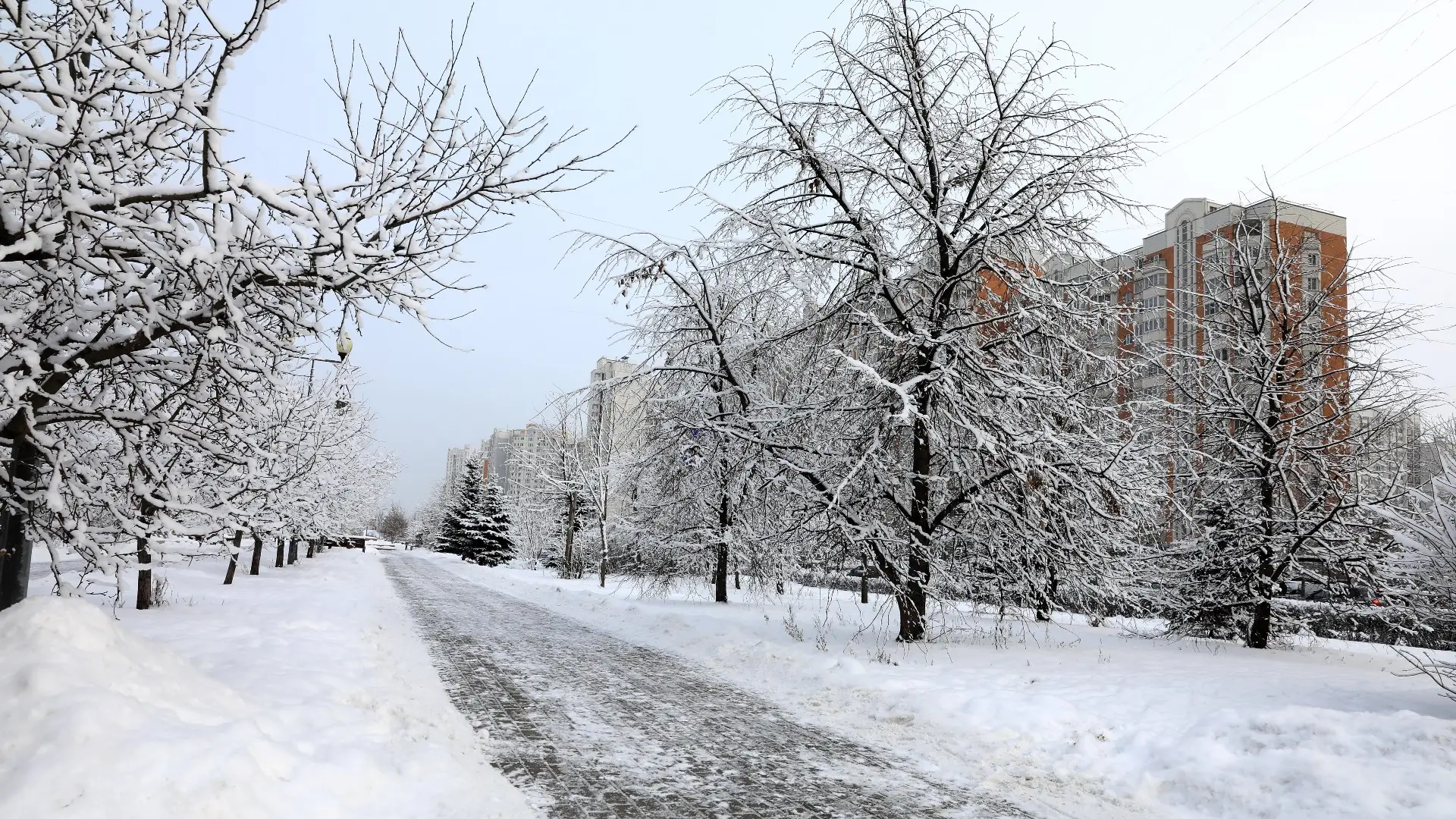 Vista de una calle helada en Moscú Rusia