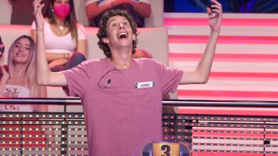 Gran duelo de calcetines en ‘¡Ahora caigo!’: un concursante ‘reta’ a Arturo Valls 