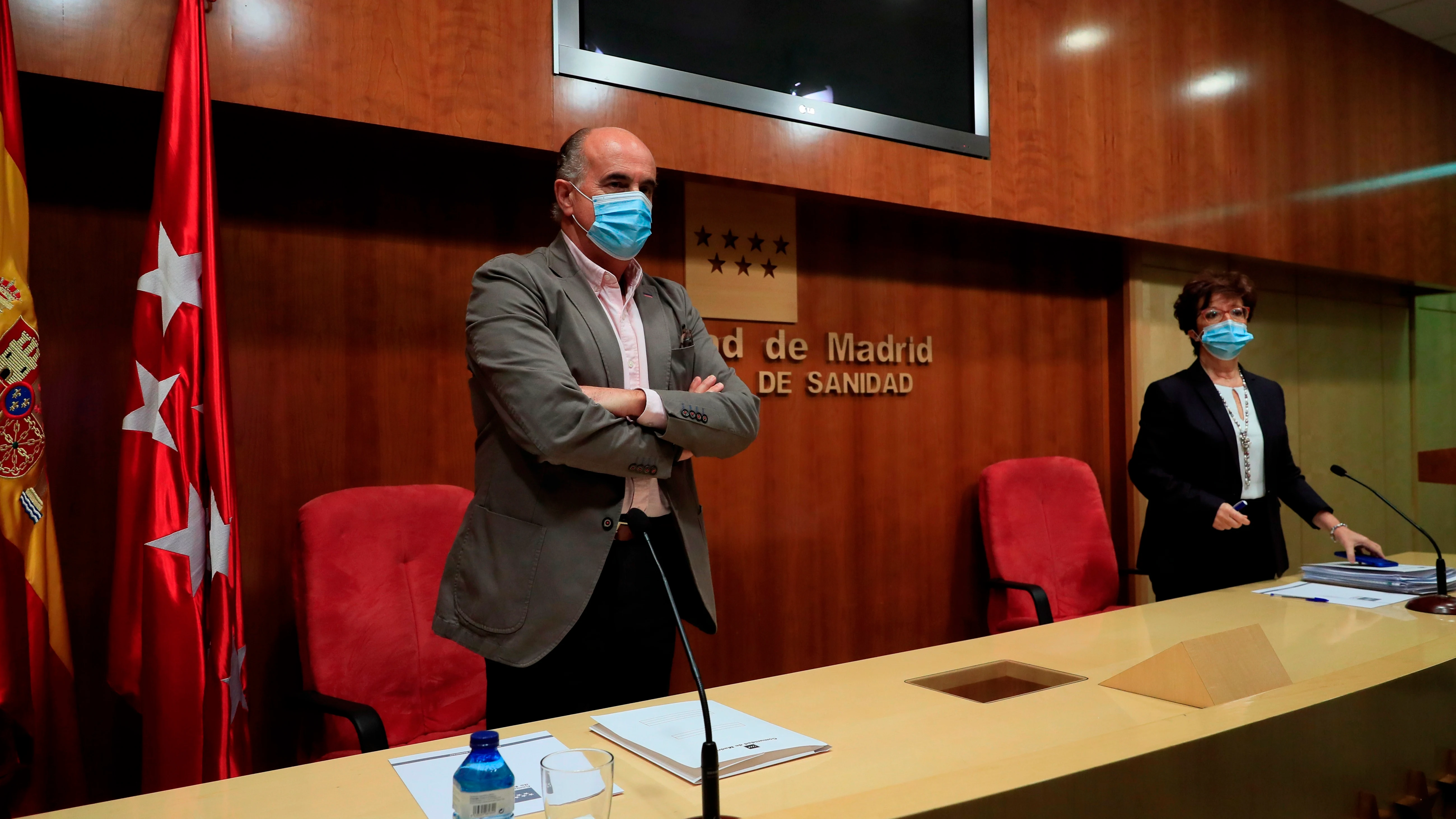 El viceconsejero de Salud Pública y Plan COVID-19, Antonio Zapatero y la directora general de Salud Pública, Elena Andradas. El viceconsejero de Salud Pública y Plan COVID-19, Antonio Zapatero y la directora general de Salud Pública, Elena Andradas.