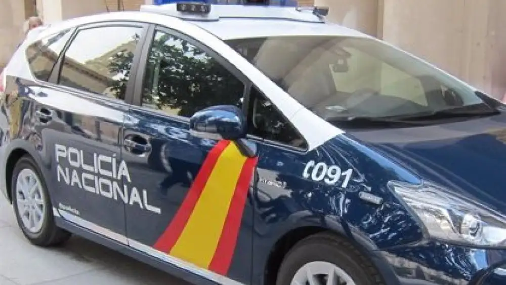 A3 Noticias Fin de Semana (13-02-21) Detenidos dos agentes de la Polic&iacute;a Nacional acusados de agredir a un hombre y a su hija