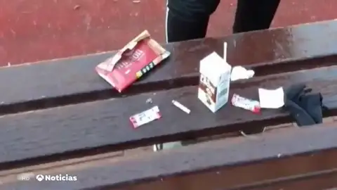 Nueve menores sancionados por hacer botellón durante el recreo y no respetar las medidas contra el coronavirus Nueve menores sancionados por hacer botellón durante el recreo y no respetar las medidas contra el coronavirus