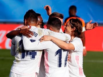 El Real Madrid celebra un gol en la victoria ante el Valencia