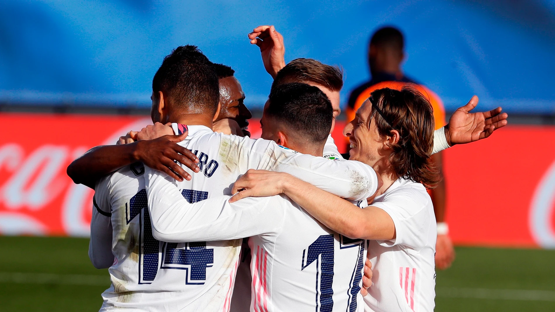 El Real Madrid celebra un gol en la victoria ante el Valencia El Real Madrid celebra un gol en la victoria ante el Valencia