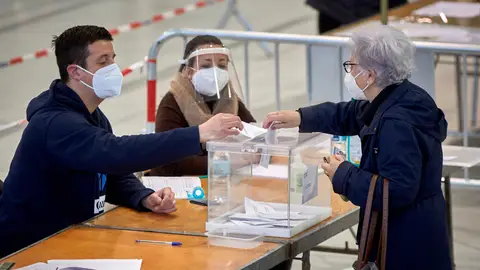 Los mercados se convierten en centros electorales por primera vez en las elecciones de Cataluña 2021 Los mercados se convierten en centros electorales por primera vez en las elecciones de Cataluña 2021