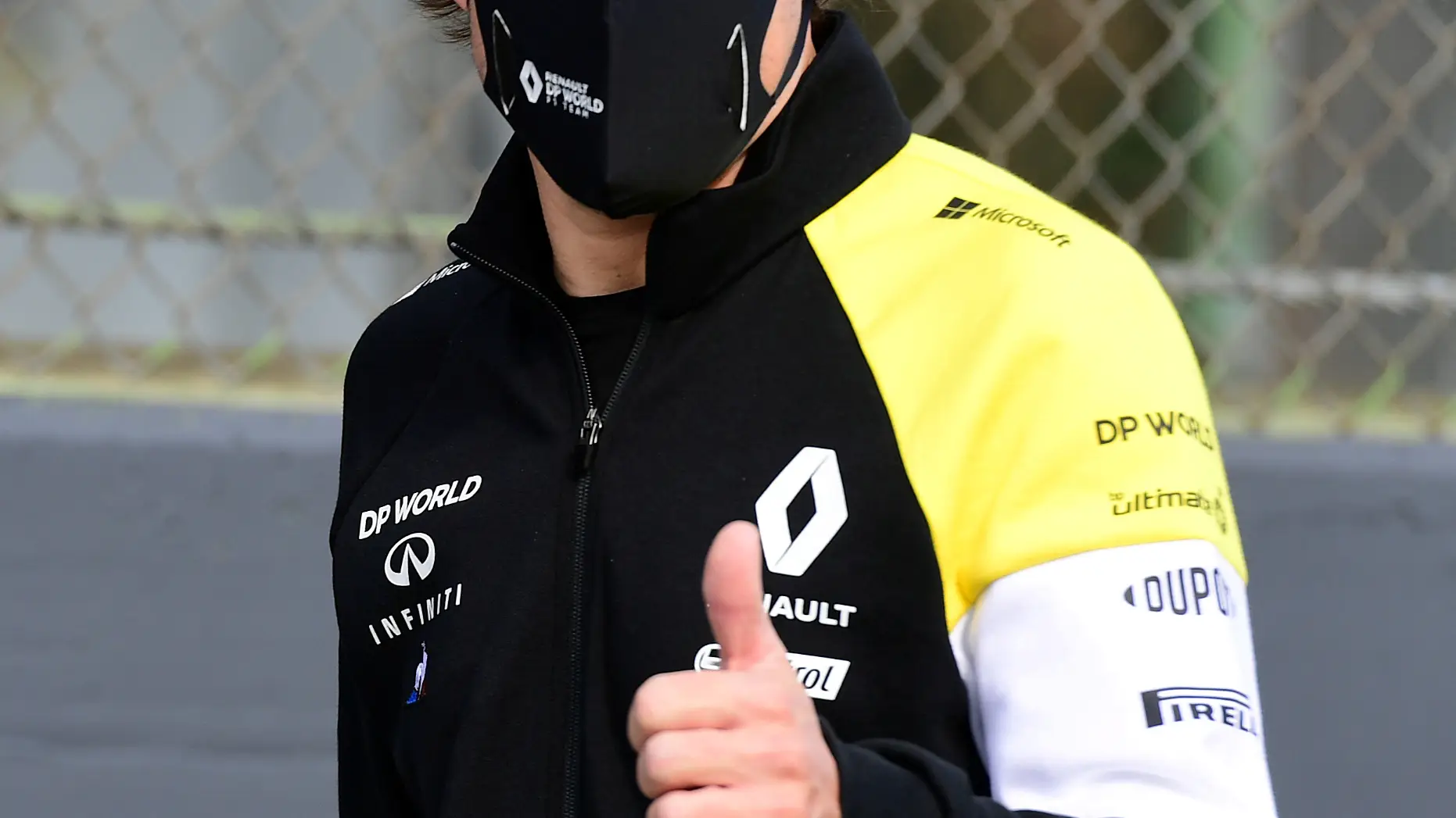 Fernando Alonso publica la primera imagen de su rostro tras su atropello en Lugano Fernando Alonso publica la primera imagen de su rostro tras su atropello en Lugano