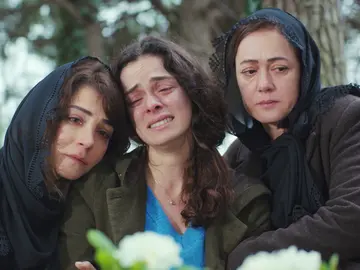 La despedida más amarga para Bahar: “Perdóname, querida Yeliz” La despedida más amarga para Bahar: “Perdóname, querida Yeliz”