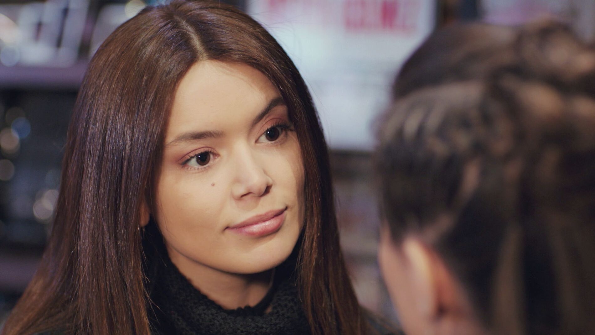 Sirin conoce a Idil y a Emre, una nueva enemiga y&hellip; &iquest;un flechazo?