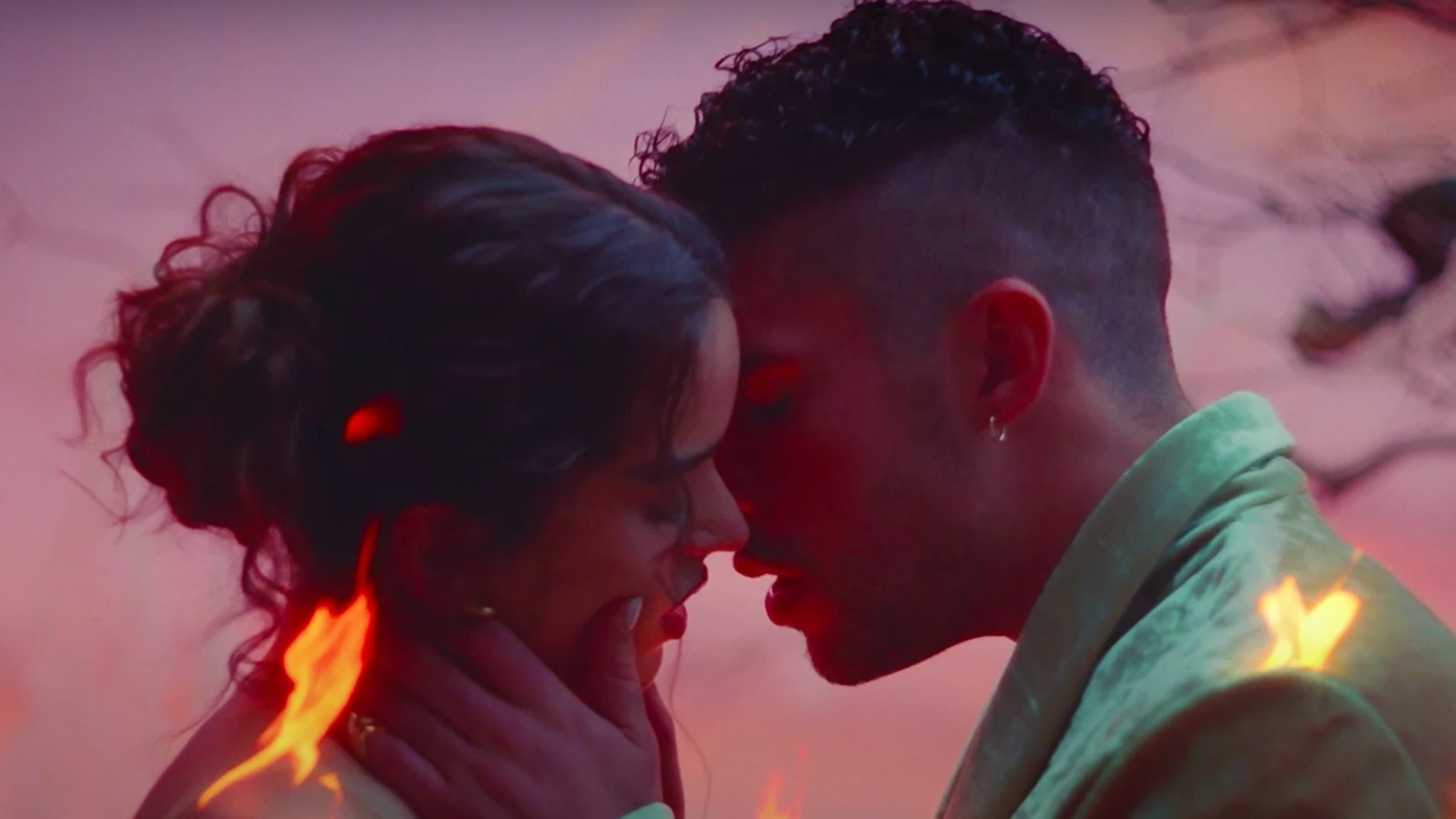Rosalía y Bad Bunny en 'La Noche de Anoche' Rosalía y Bad Bunny en 'La Noche de Anoche'