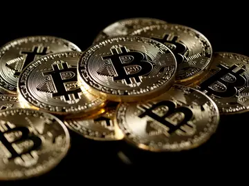 Imagen de archivo de bitcoins Imagen de archivo de bitcoins